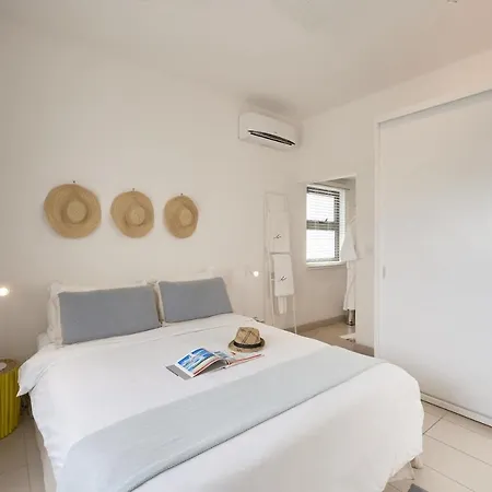 Les Estivales Beachfront Suites & Penthouses With Lov Trou aux Biches Exterior photo