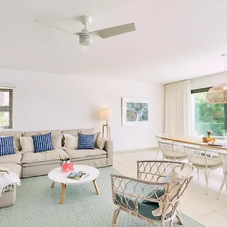 Les Estivales Beachfront Suites & Penthouses With Lov Trou aux Biches Exterior photo