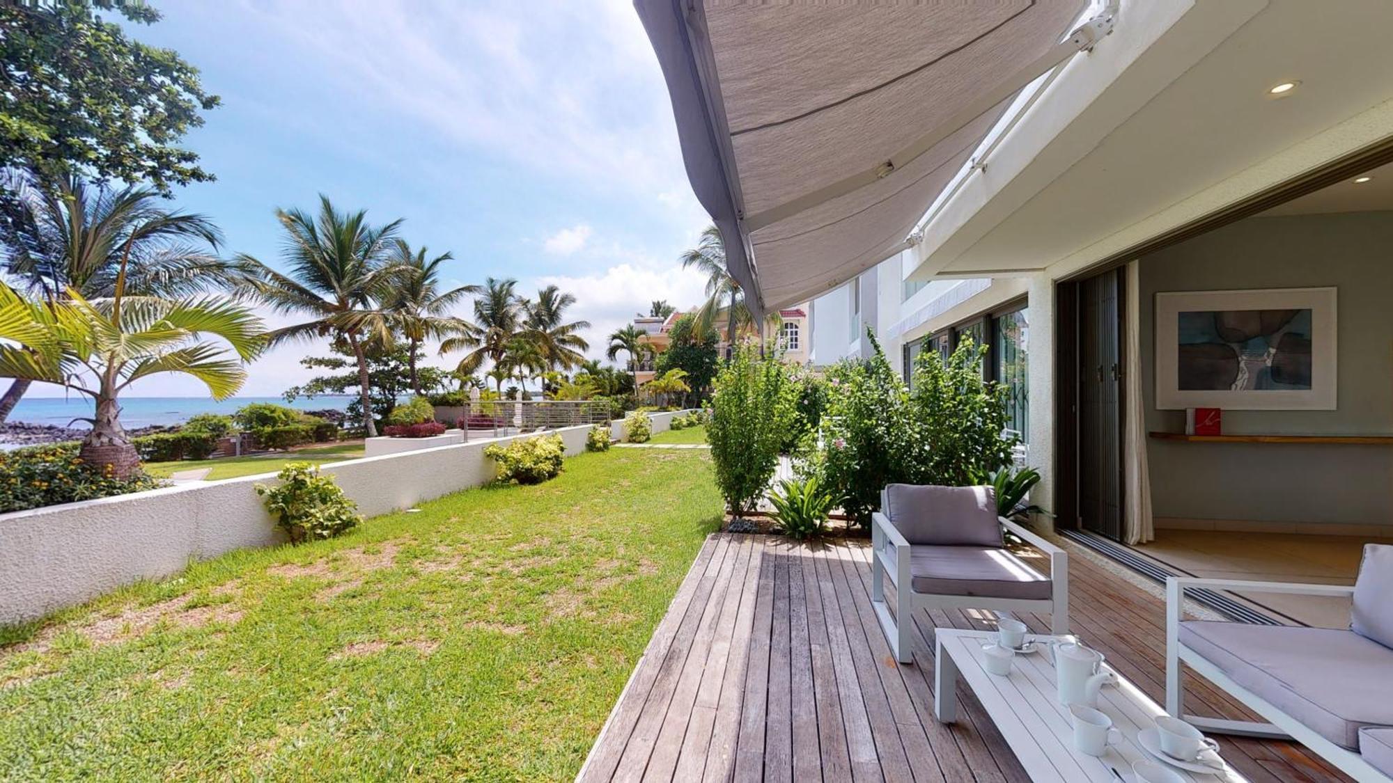 Les Estivales Beachfront & Penthouses With Lov Apartment *